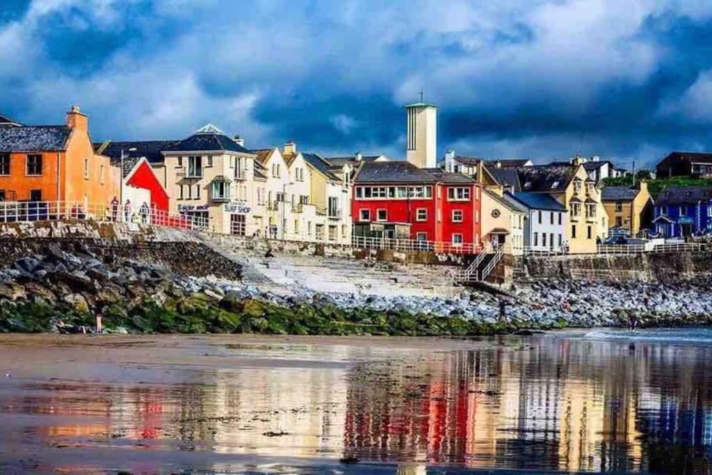 Village Centre Apartment Lahinch Kültér fotó